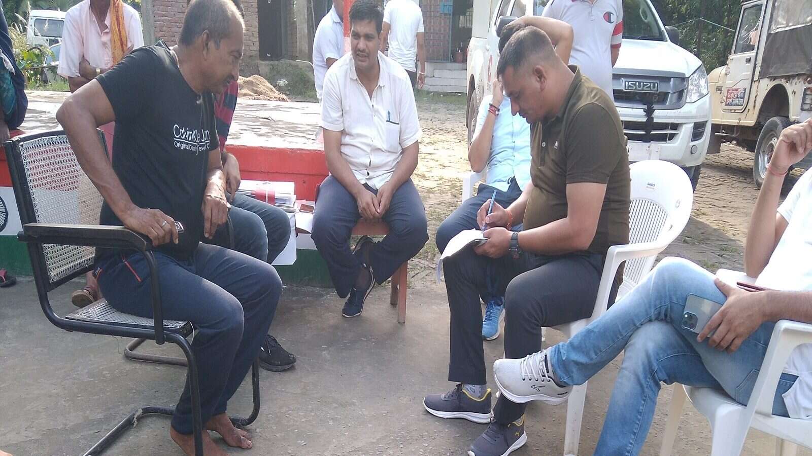दो भाइयों ने लोगों को लगाया 1.3 करोड़ का चूना।